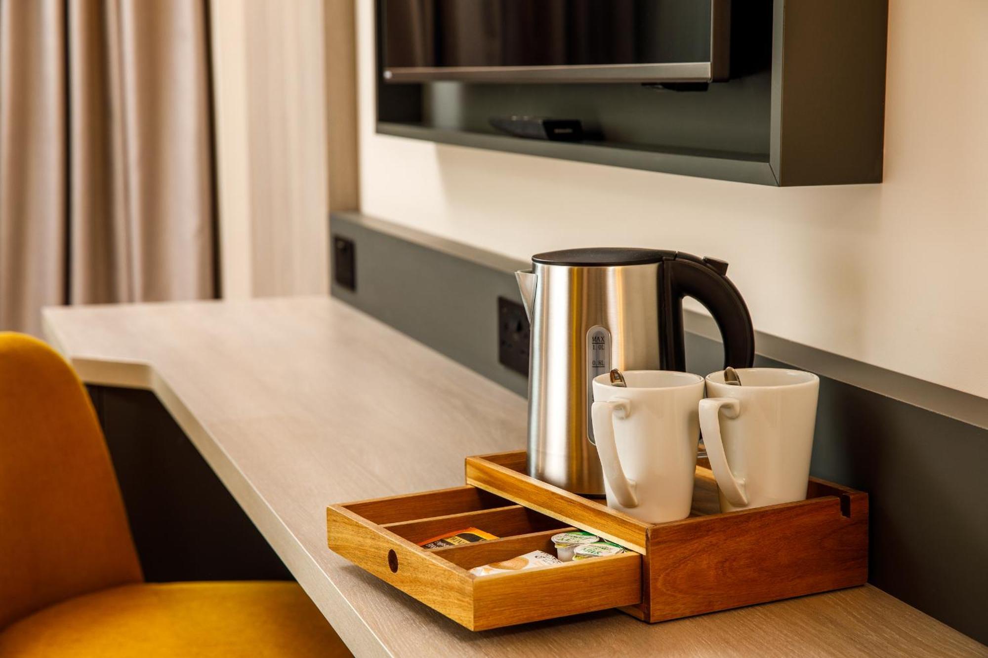 Southgate Hotel London East Barnet 외부 사진