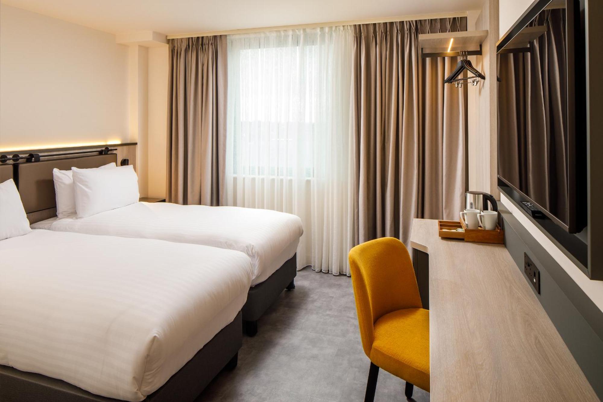 Southgate Hotel London East Barnet 외부 사진