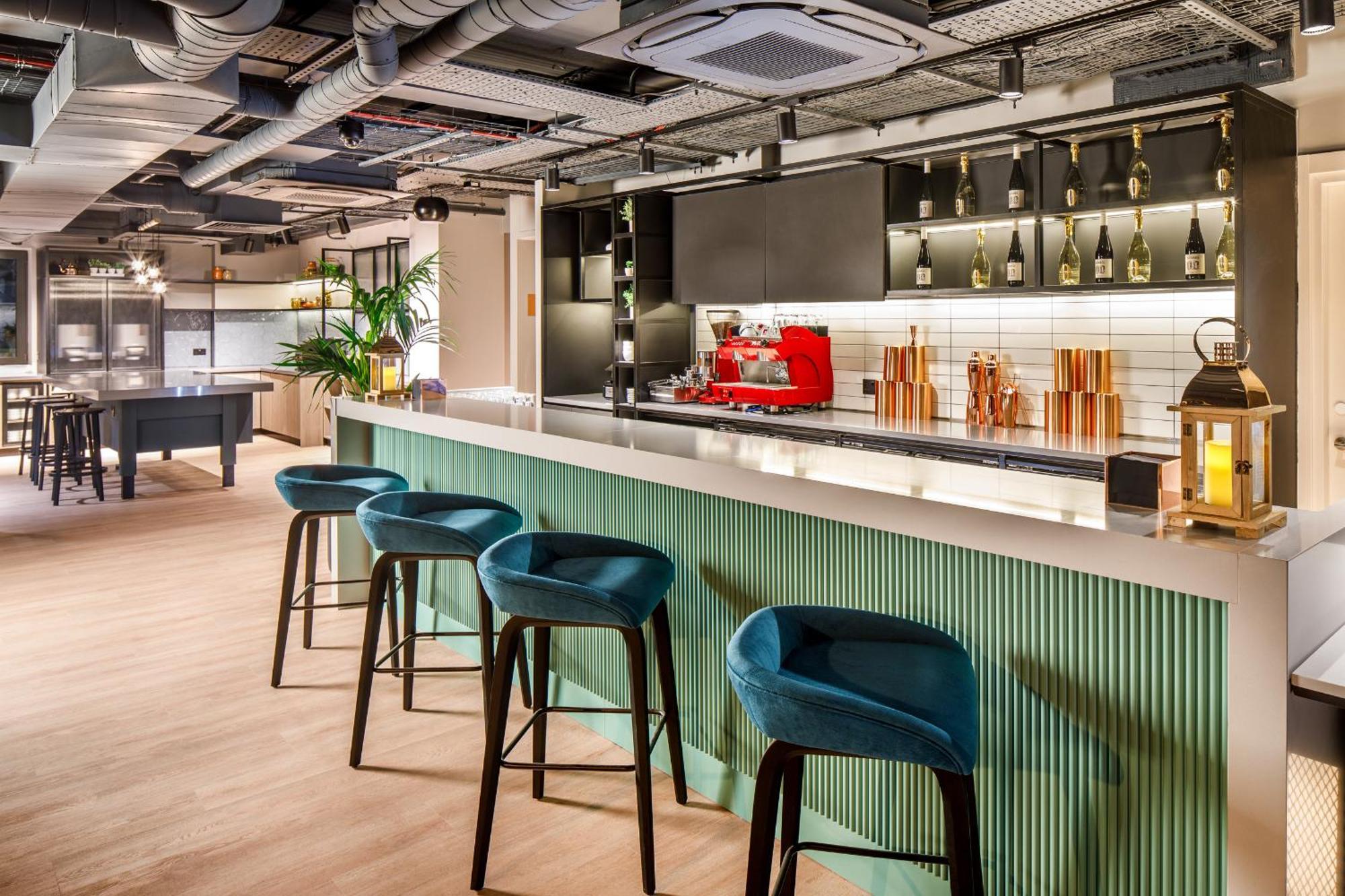 Southgate Hotel London East Barnet 외부 사진